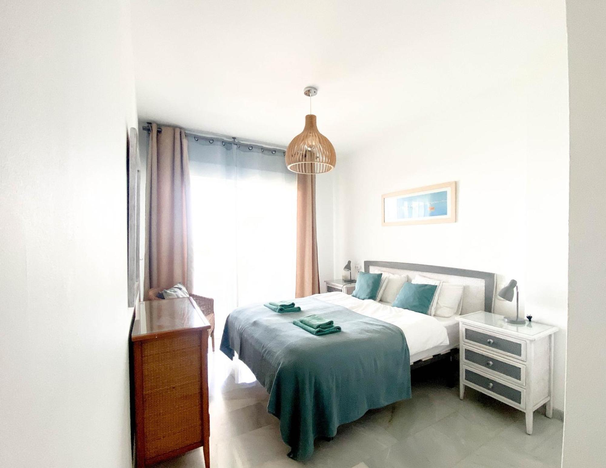 Frontline Beach Ground Floor With Privet Garden, Mi Capricho 16 Михас Экстерьер фото